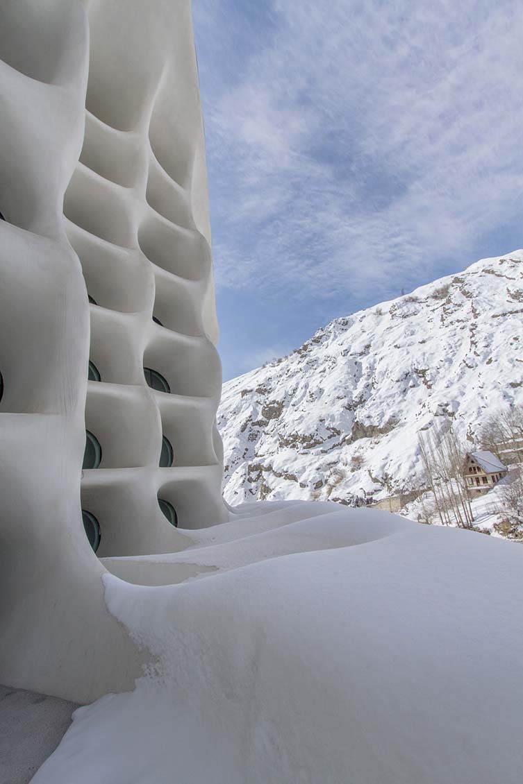 Resor Ski Barin oleh Ryra Design Studio, Pemenang dalam Kategori Desain Arsitektur, Bangunan dan Struktur, 2015—2016.