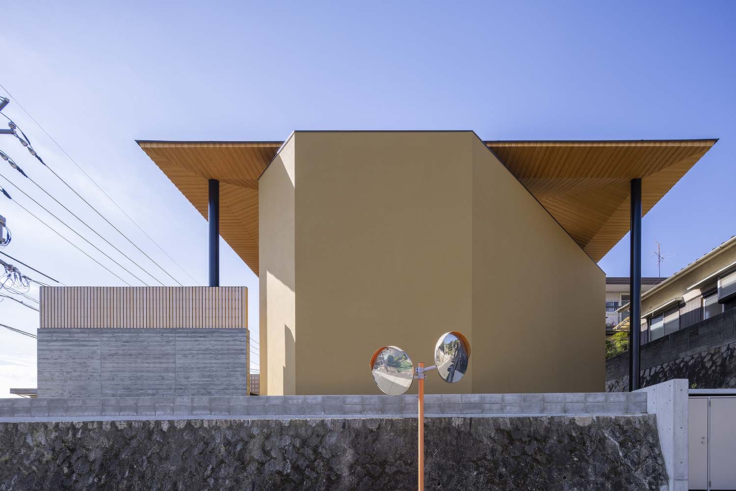 House in Yamate Residential House by Tatsuhiro Nishimoto