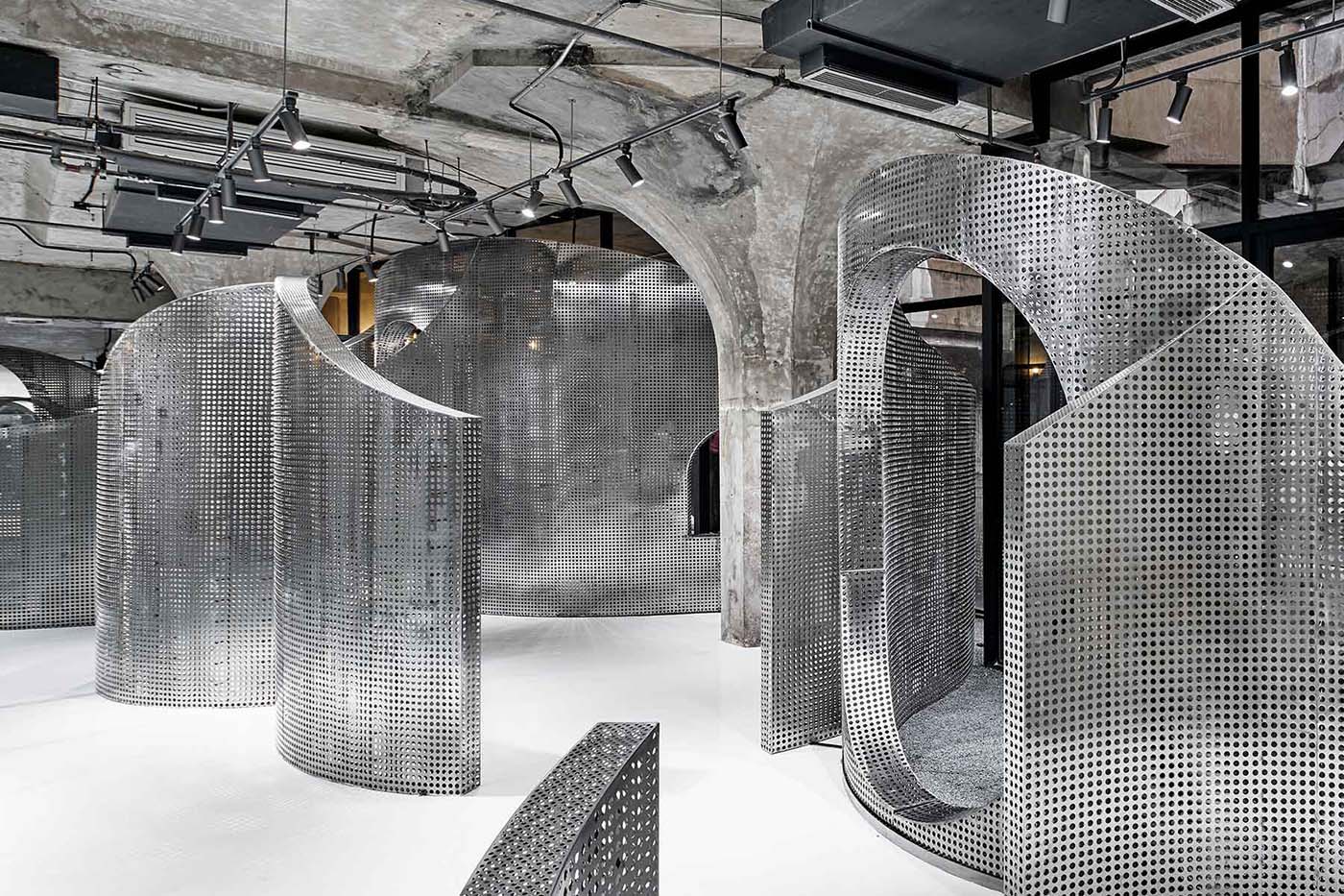 The Animal Backbone Retail Store by Eason Zhu, Winner in Interior Space and Exhibition Design Category, 2021—2022.