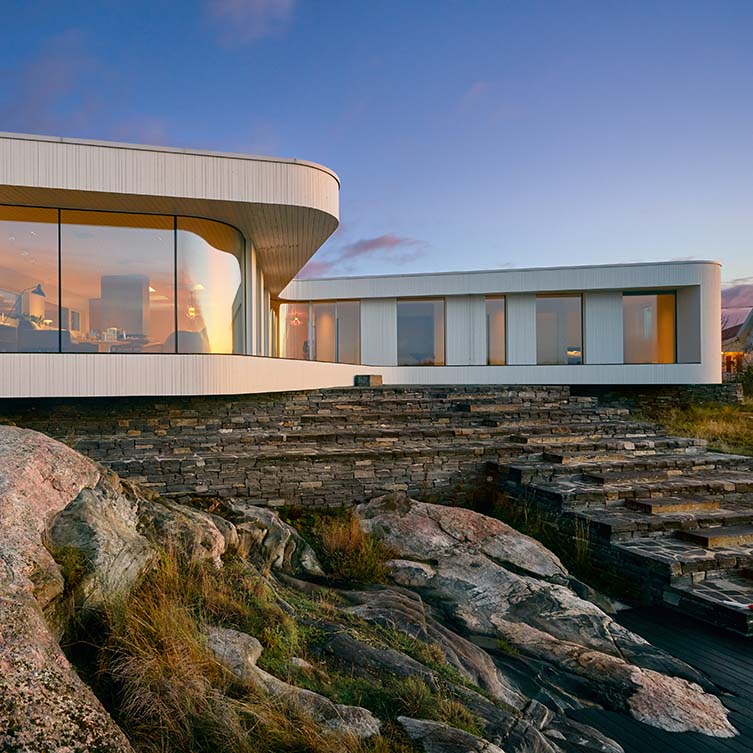 Villa At House oleh Todd Saunders adalah Pemenang Kategori Arsitektur, Bangunan dan Desain Struktur, 2018 - 2019.