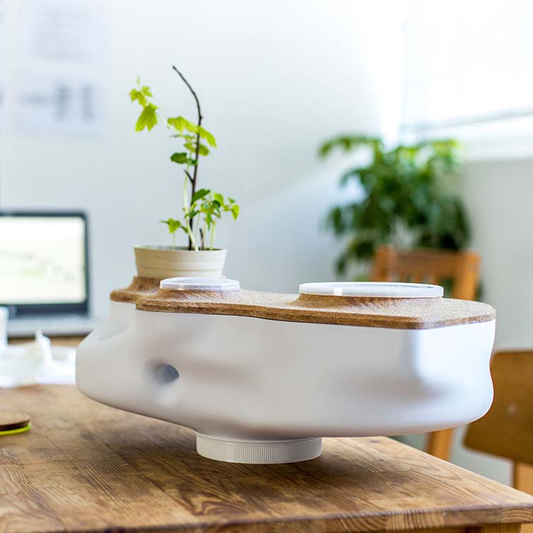 Biovessel Composter by Chen Hsiang Chao is Winner in Sustainable Products, Projects and Green Design Category, 2024 - 2025.