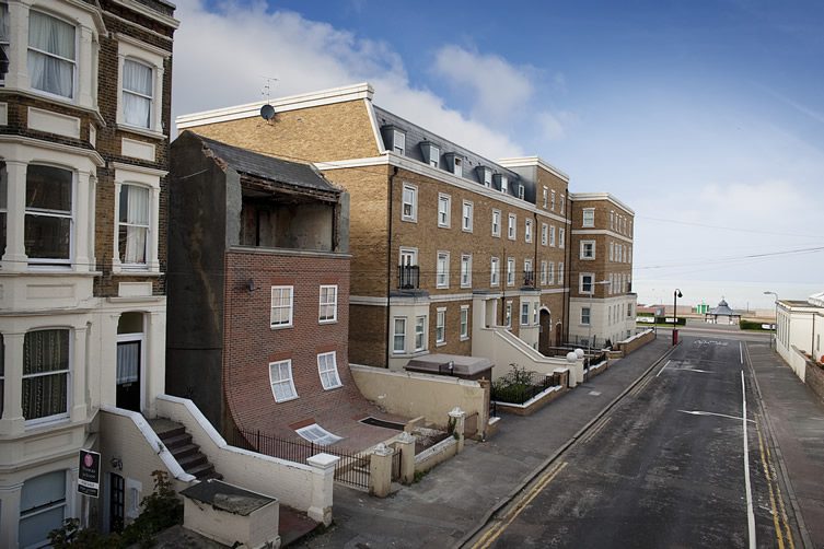 Alex Chinneck — Margate House Installation