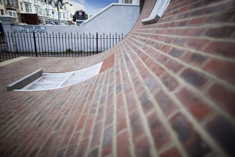 Alex Chinneck — Margate House Installation