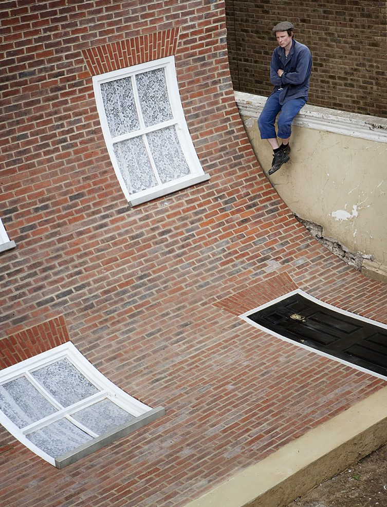 Alex Chinneck — Margate House Installation