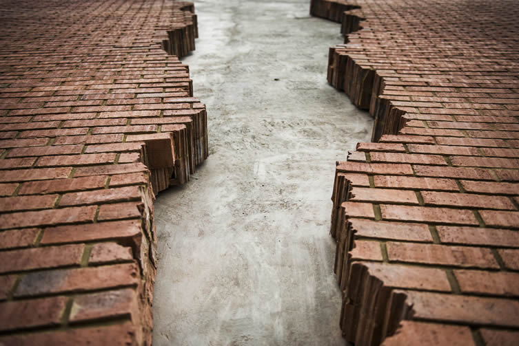 Alex Chinneck, Six pins and half a dozen needles Installation at Assembly London, Hammersmith