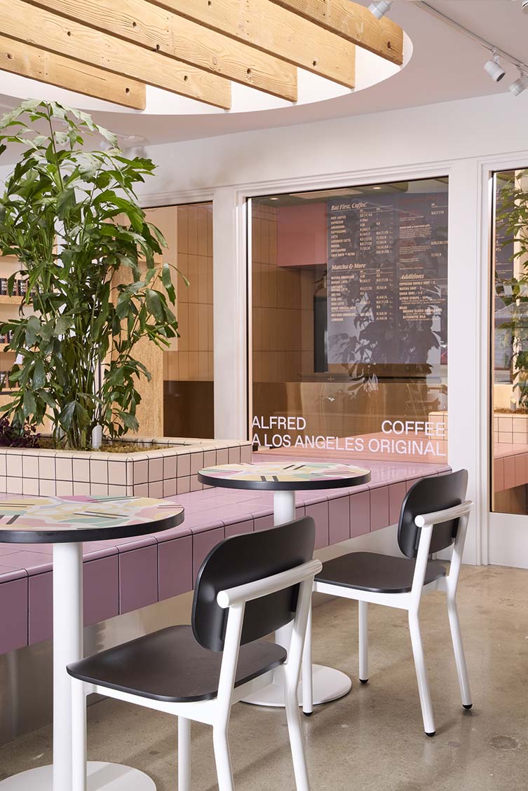 Studio Sucio-Designed Café