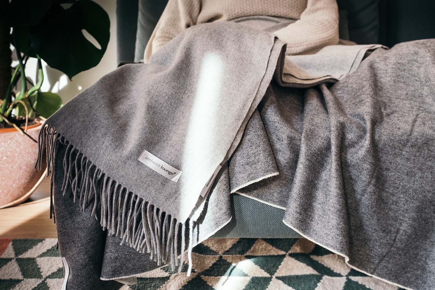 Ambient Lounge Luxury Throws, Merino Australian Wool and Cashmere Deluxe Throw