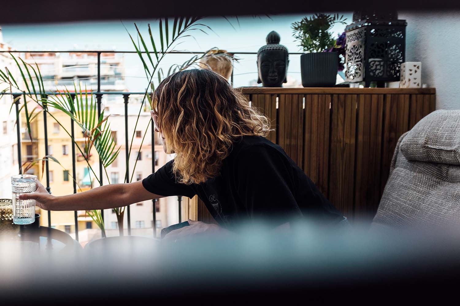 Ambient Lounge S Twin Avatar Sofa Brings Style And Comfort To City Living