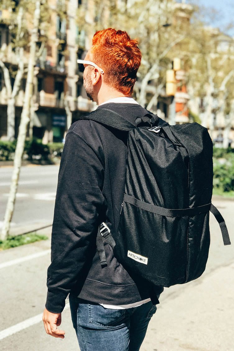 The travel backpack's full-length waterproof zipper means you can reach anything at any time, free from fumbling and unsettling the packing your clothes.