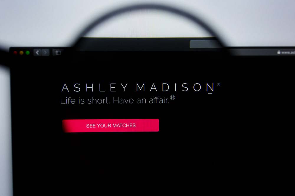 Ashley Madison reviews, is this dating site still legit in 2022?