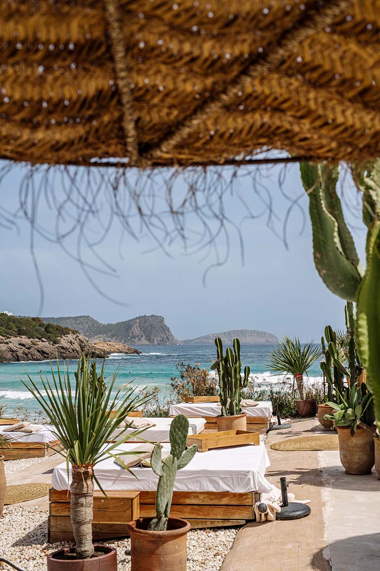 Cala Nova Restaurant Beach Club