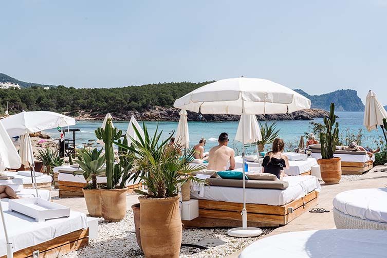 Cala Nova Restaurant Beach Club