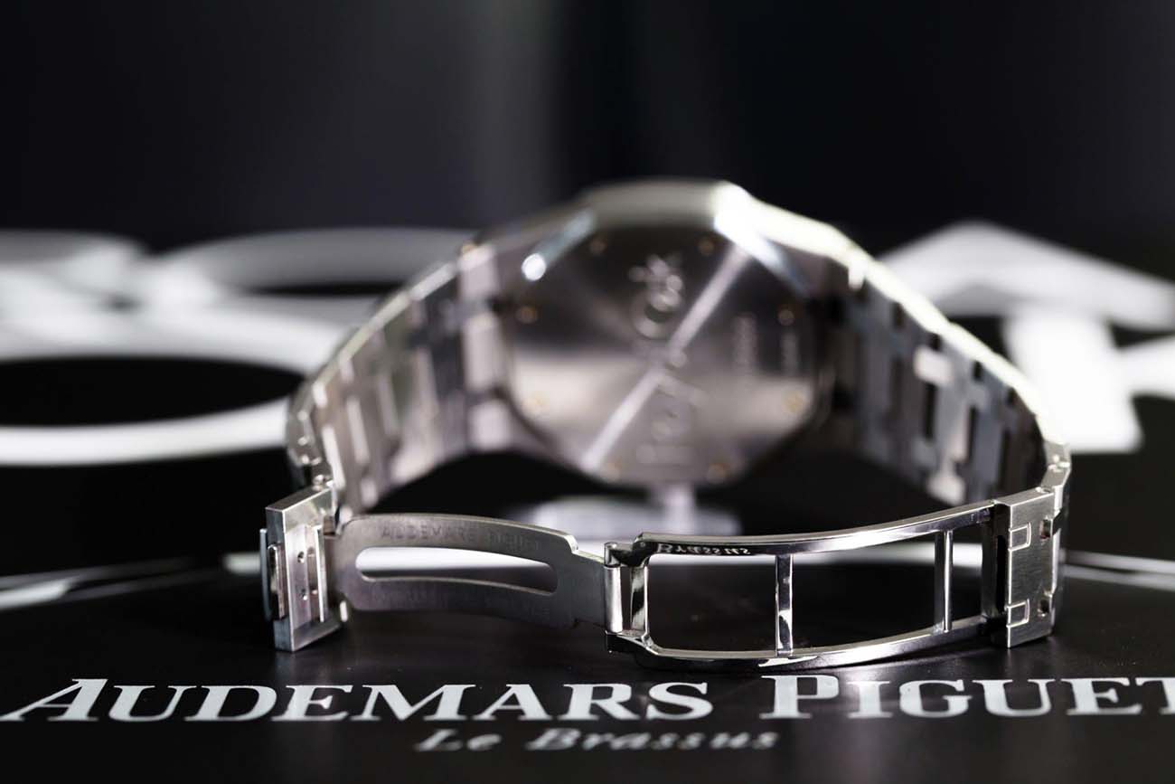 How Accurate Are Audemars Piguet Replicas Compared to Authentic Models?
