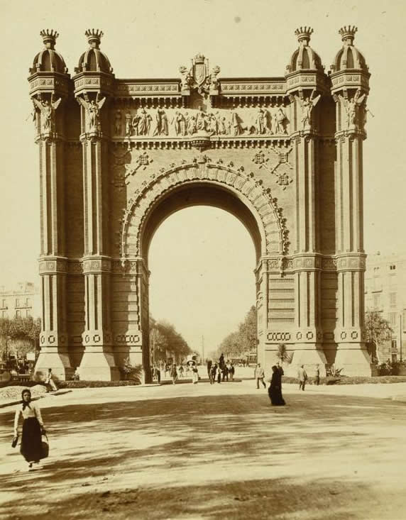 Barcelona's Arc de Triomf in 1888