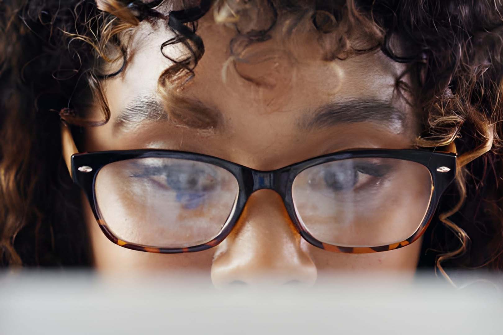 Benefits of Bifocal Reading Glasses