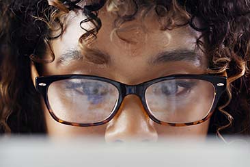 Benefits of Bifocal Reading Glasses