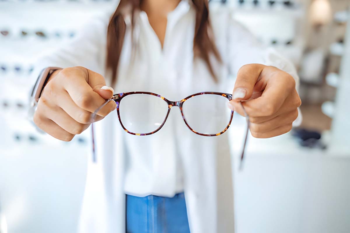 Benefits of Bifocal Reading Glasses: What You Should Know