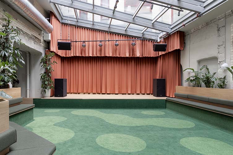 Bergen Minigolf Karaoke Bar and Cultural Venue