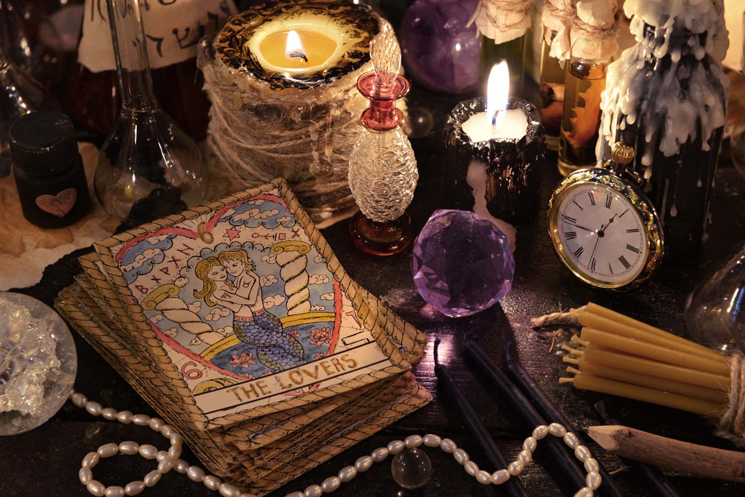 Best Tarot Card Reading Sites of 2022: Where to Get Free Tarot Readings for Love & Guidance Online