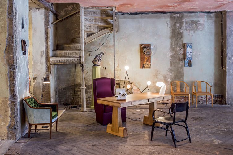 Between Time – A Curated Showcase of Fine Furnishings and Art, Berlin