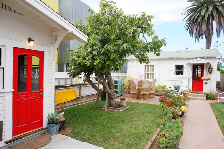 Venice Canals Design Apartment