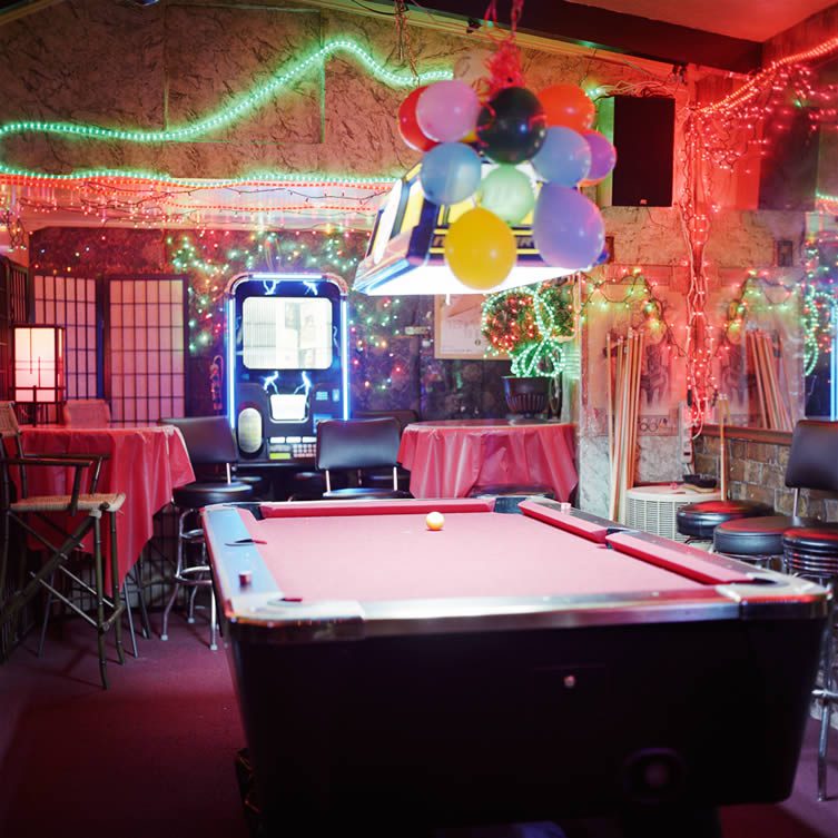 Portrait of a Dive Bar © Mathew Scott