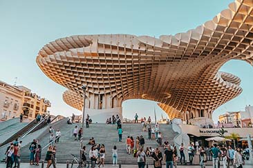 Show-Stopping Canopy Design