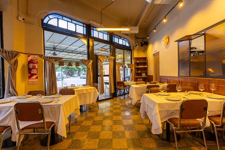 Argentina Restaurant by Muro Studio