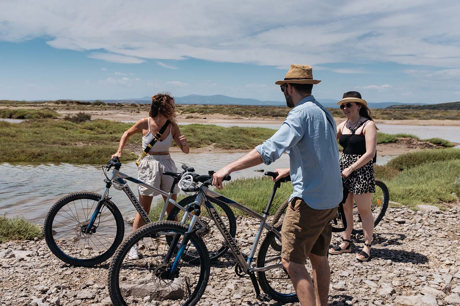 Cycling to Gruissan