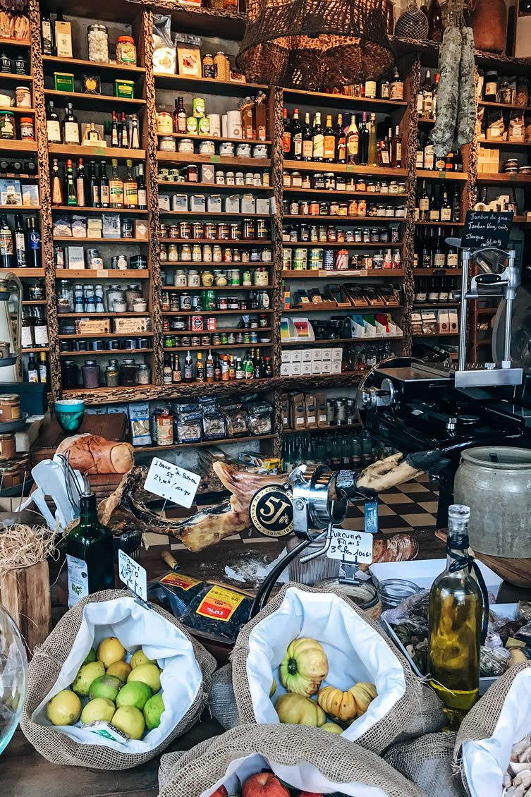 A delicatessen in Séte