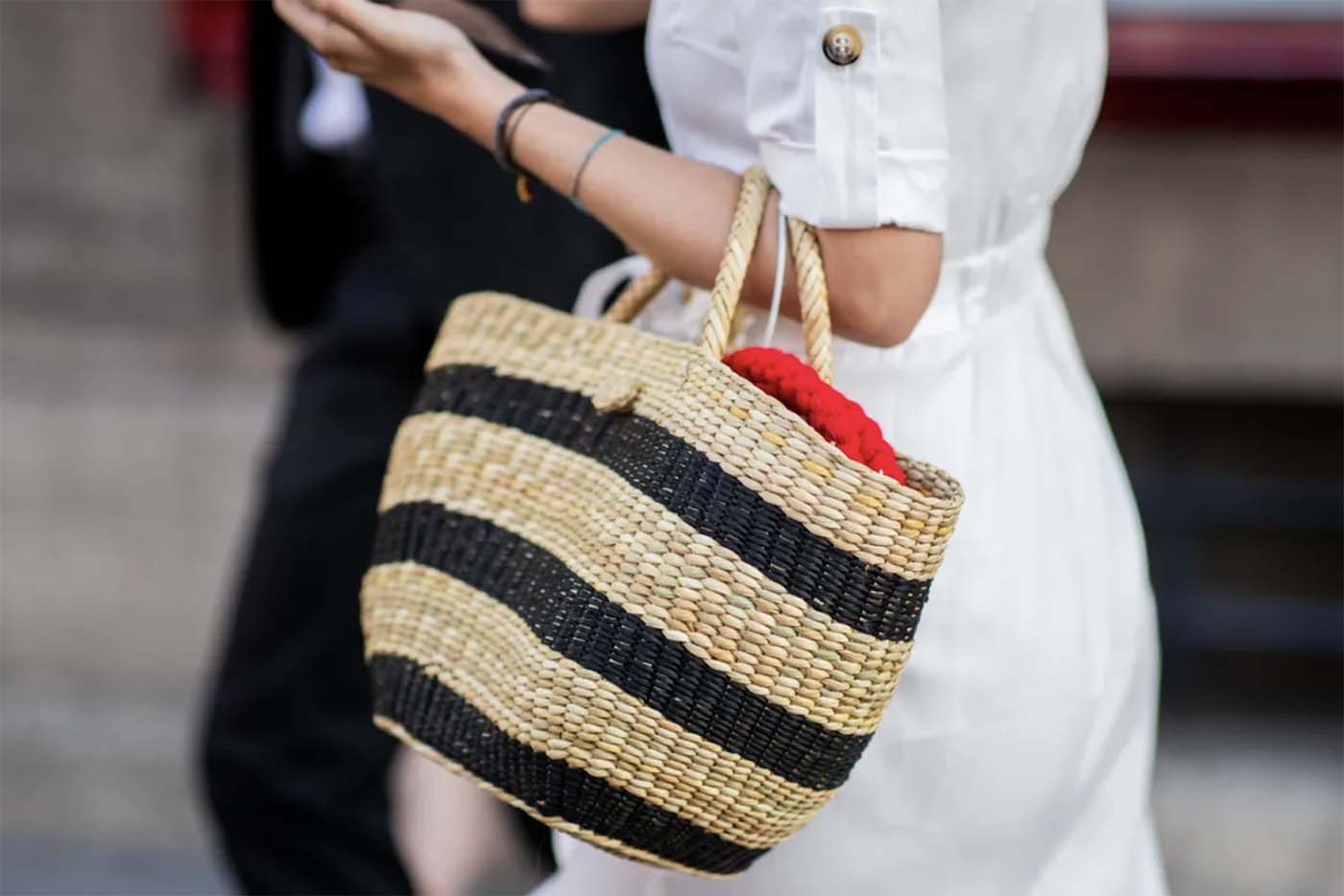 Chic Straw Bags to Wear All Season Long