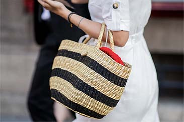 Chic Straw Bags to Wear All Season Long