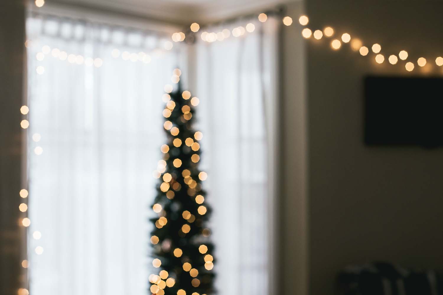 4 Benefits of Using Solar Power for Your Christmas Lights