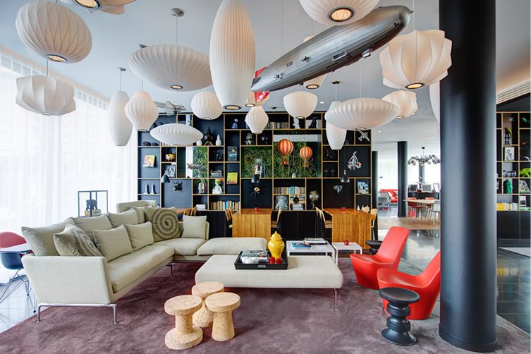 citizenM, Charles de Gaulle