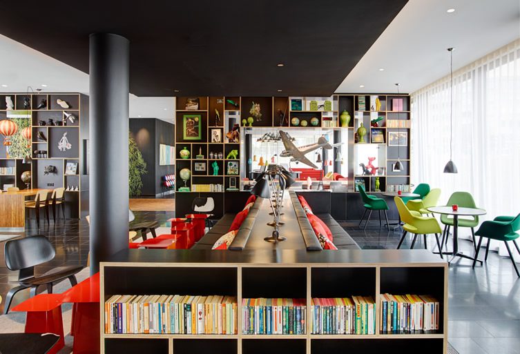 citizenM — Charles de Gaulle, Paris