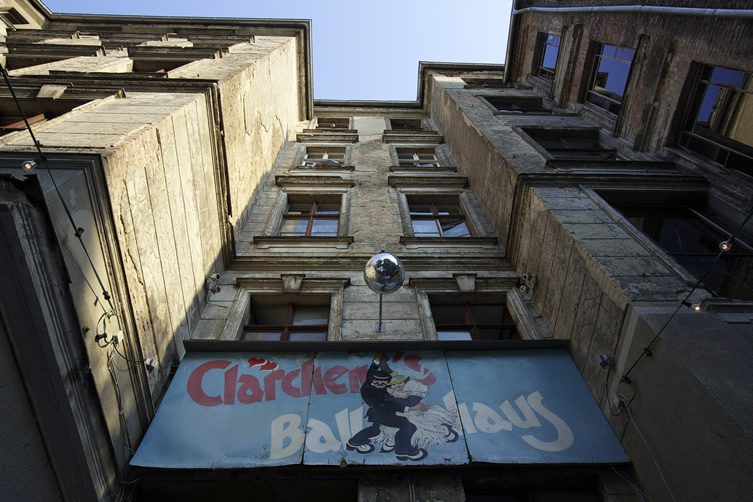 Clärchens Ballhaus — Berlin