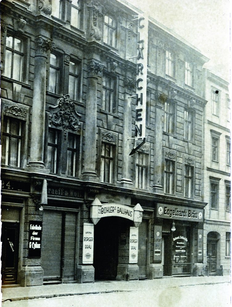 Clärchens Ballhaus — Berlin