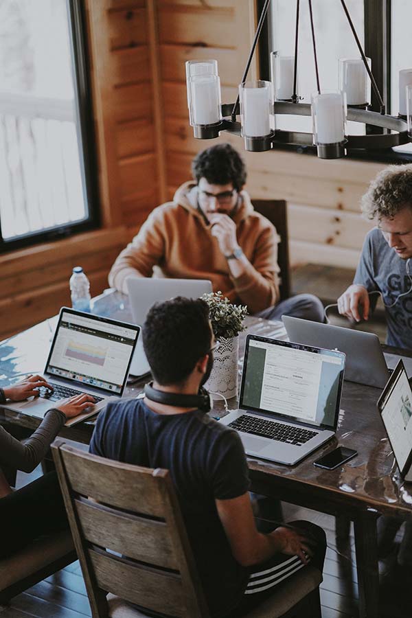 How to find cowork spaces when travelling