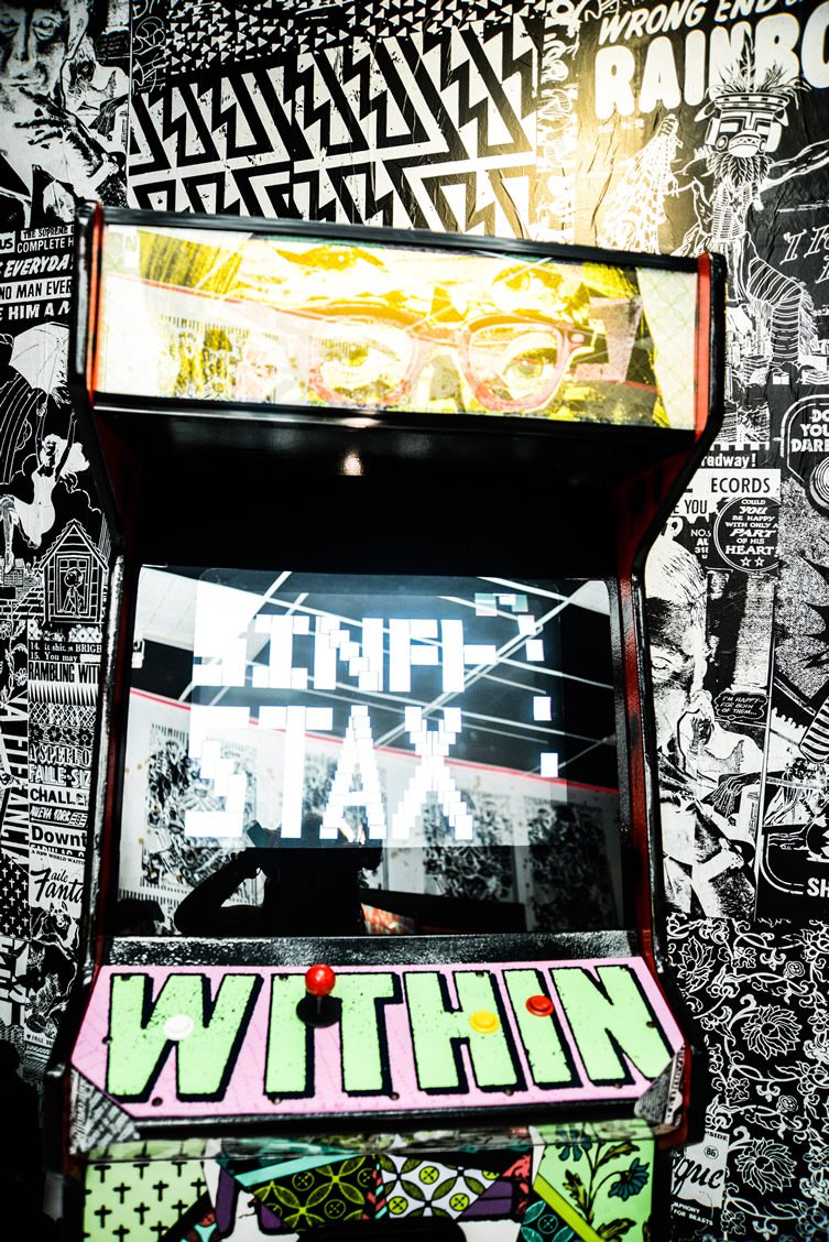 FAILE BÄST Deluxx Fluxx Arcade 2013, Miami Beach