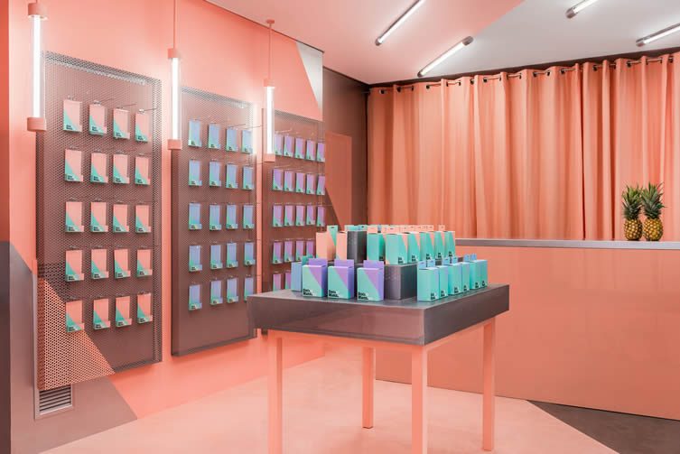 Doctor Manzana Valencia, Flagship Store Designed by Masquespacio