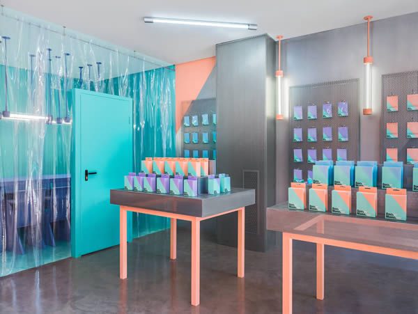 Doctor Manzana Valencia, Flagship Store Designed by Masquespacio