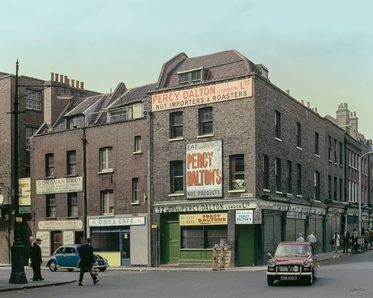 David Granick, East End in Colour 1960-1980 Published by Hoxton Mini Press