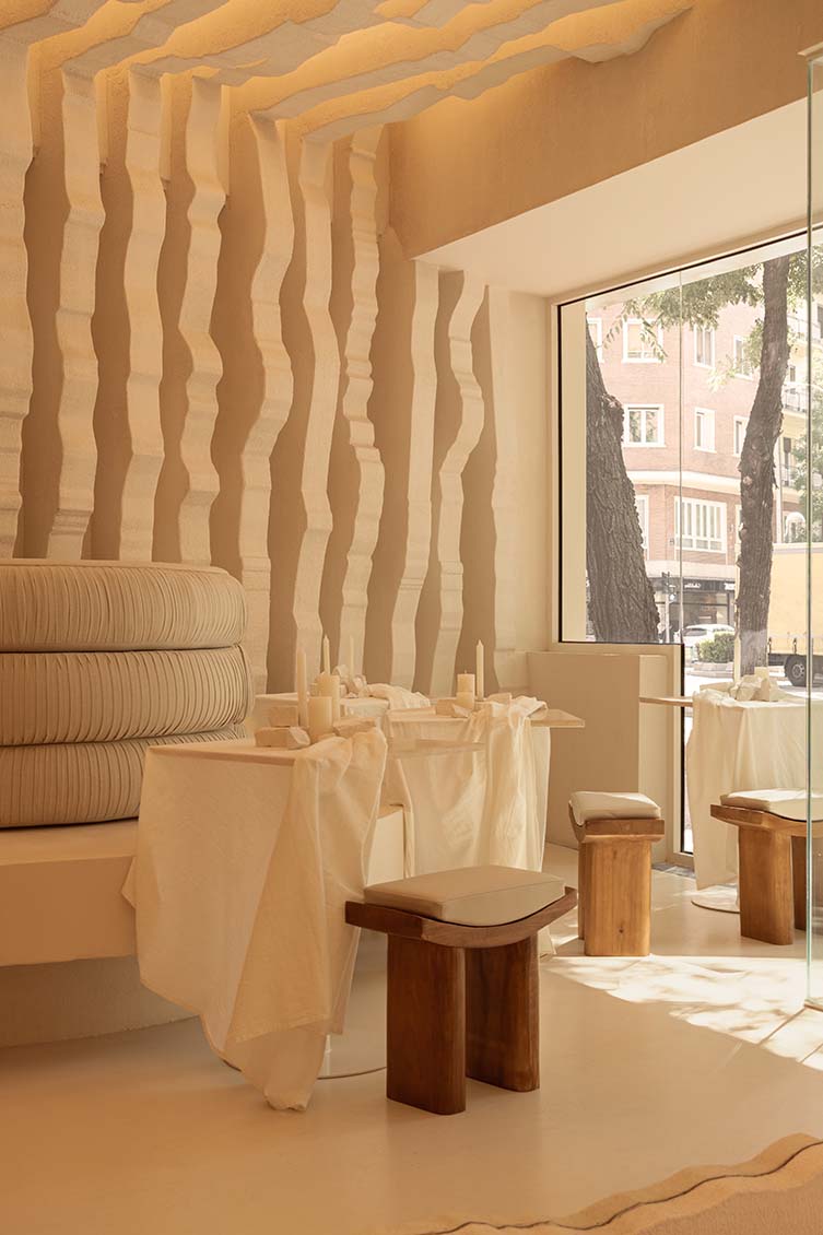 Suvlakeria Griega by Masquespacio