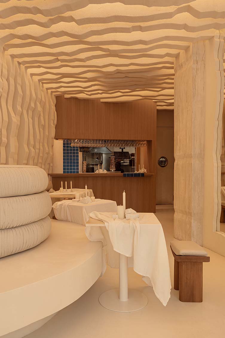 Suvlakeria Griega by Masquespacio