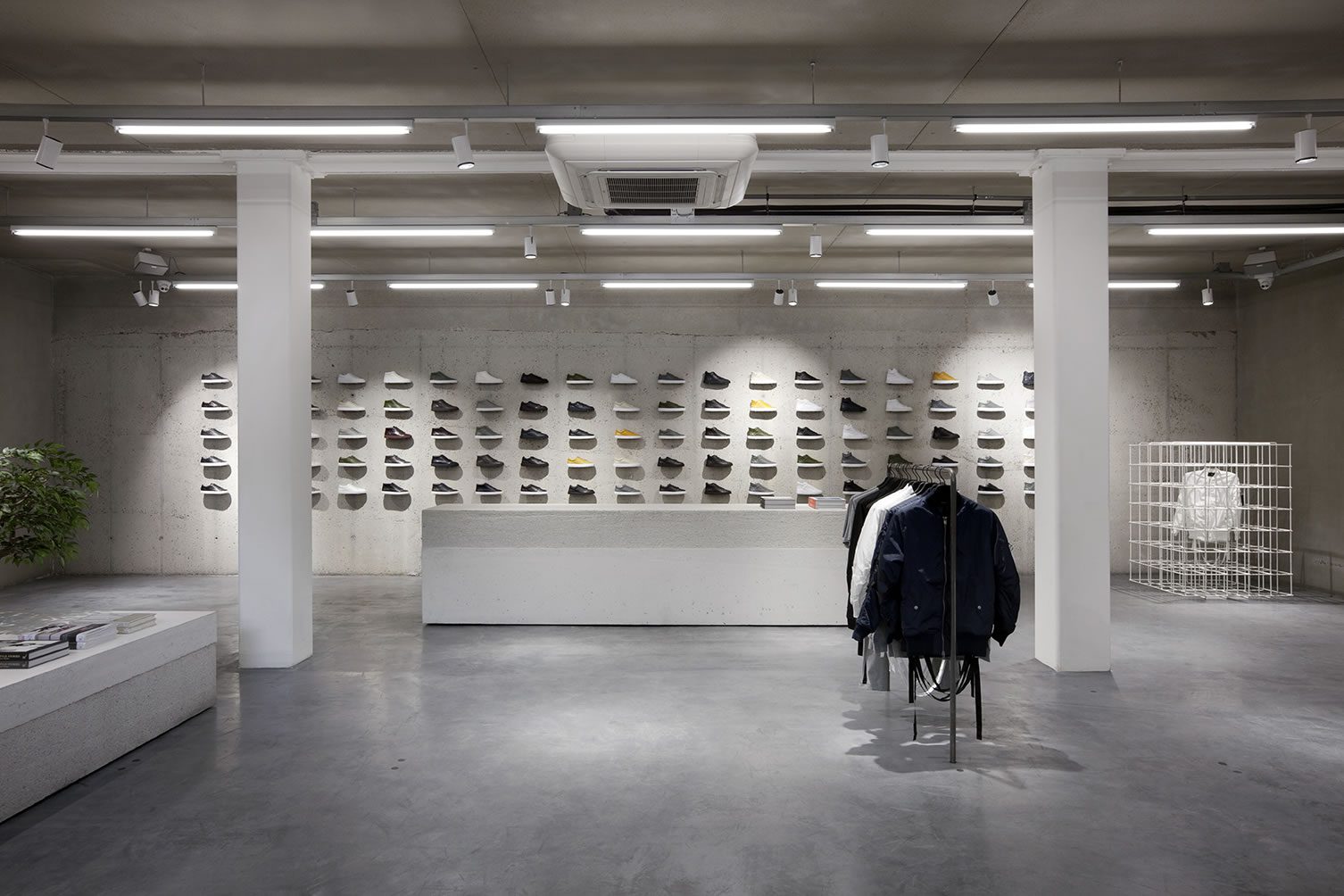 ETQ Amsterdam, Flagship Store