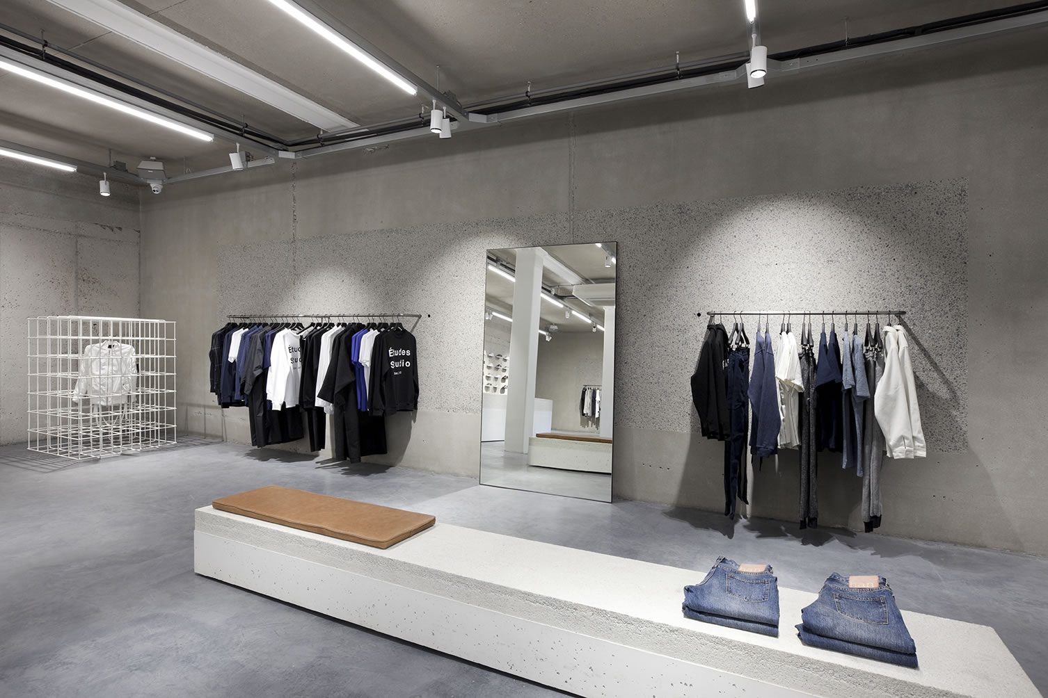 ETQ Amsterdam, Flagship Store