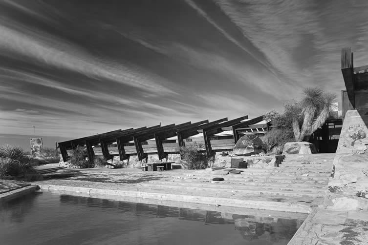 Ezra Stoller Photographs Frank Lloyd Wright