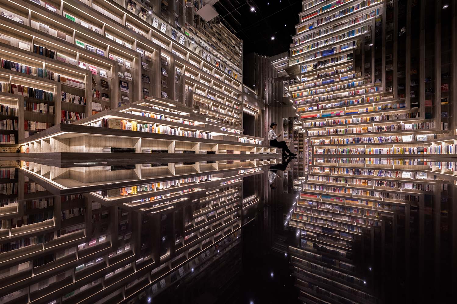 FAB Cinema x Zhongshuge Bookstore, Taiyuan China