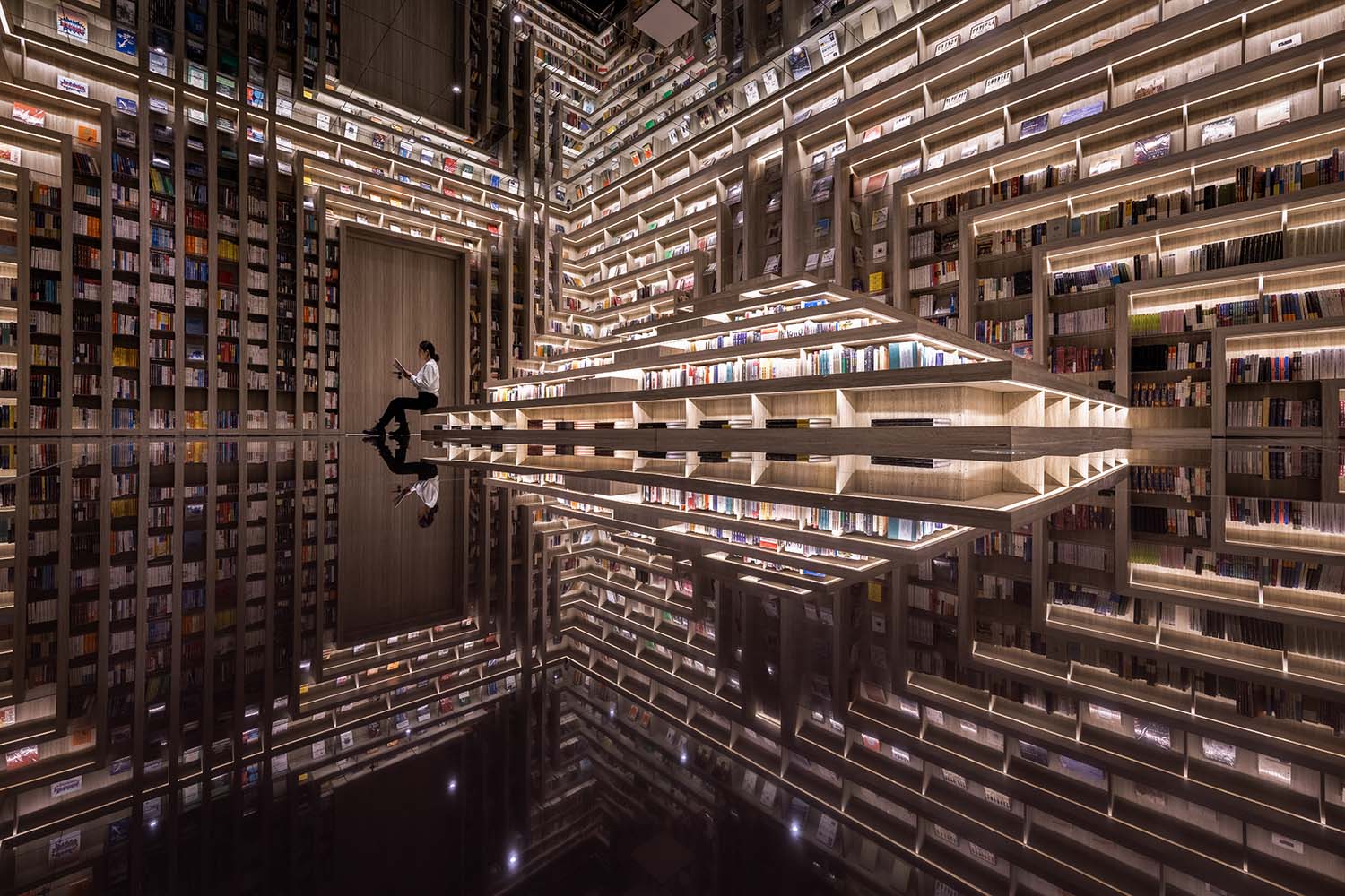 FAB Cinema x Zhongshuge Bookstore, Taiyuan China