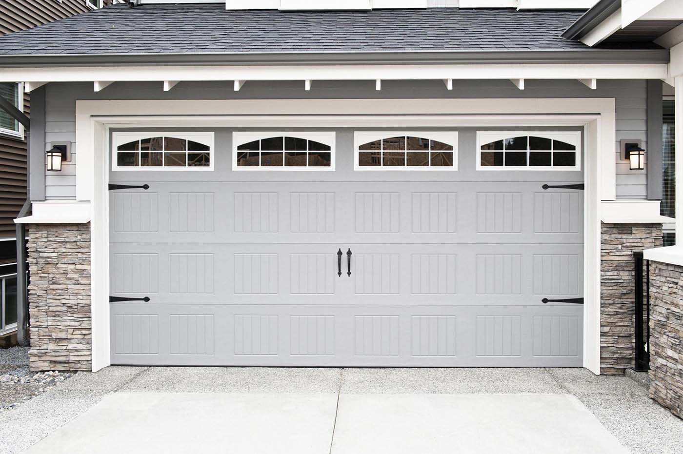 Garage Doors: Choosing the Right Type for Convenience